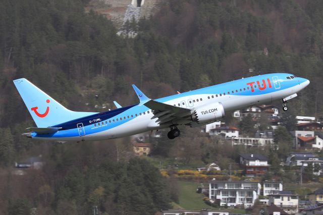 Boeing 737 MAX 8 (G-TUML)