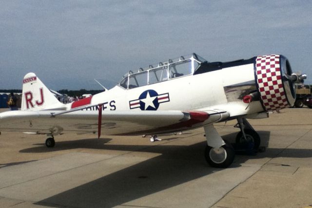 North American T-6 Texan (N98RJ) - 2012 NAS Oceana Air Show - NAS Oceana Virginia Beach, VA