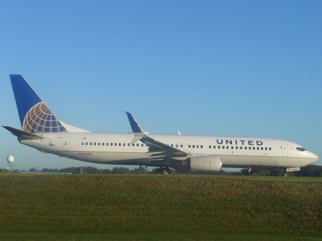 Boeing 737-800 (N73259)