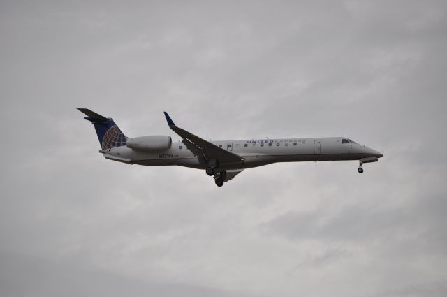 Embraer ERJ-145 (N17196)