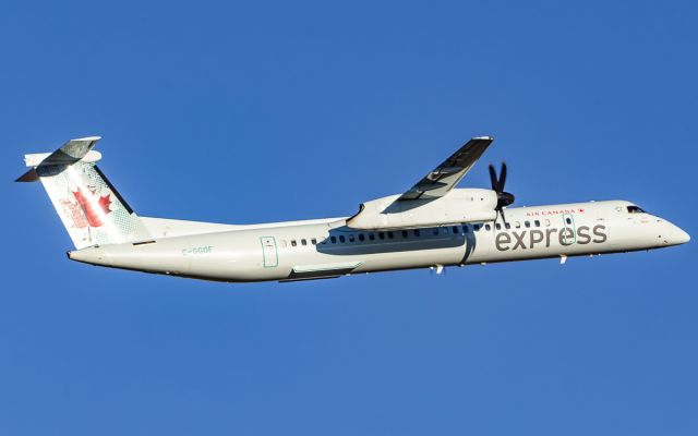 de Havilland Dash 8-400 (C-GGOF)