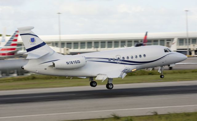 Dassault Falcon 2000 (N181GD)