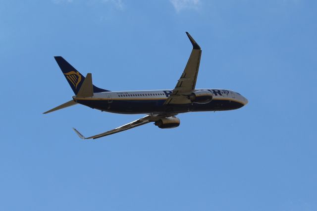 Boeing 737-800 (EI-EBC) - Ryanair (FR) EI-EBC B737-8AS [cn37520]br /East Midlands (EMA): Ryanair flight FR9085 to Alicante–Elche (ALC) eventually climbs away from the airfield after a monumental 7 hour delay.br /Taken from East Midlands Aeropark, North side of the airfield.br /br /2018 07 31br /a rel=nofollow href=http://alphayankee.smugmug.com/Airlines-and-Airliners-Portfolio/Airlines/EuropeanAirlines/Ryanair-FR/https://alphayankee.smugmug.com/Airlines-and-Airliners-Portfolio/Airlines/EuropeanAirlines/Ryanair-FR//a