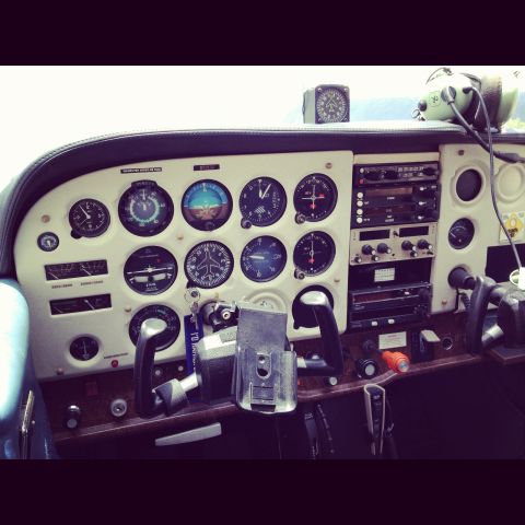 Cessna Skyhawk (N51832) - After landing check list complete !