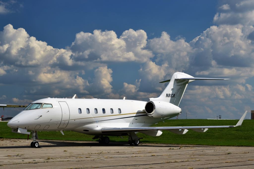 Bombardier Challenger 300 (N81CR) - Best at full