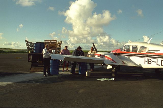 Piper Aztec (HB-LDH) - worldtrip all continents, Pago Pago