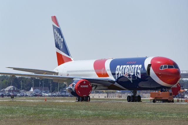 BOEING 767-300 (N36NE) - New England Patriots 767-300