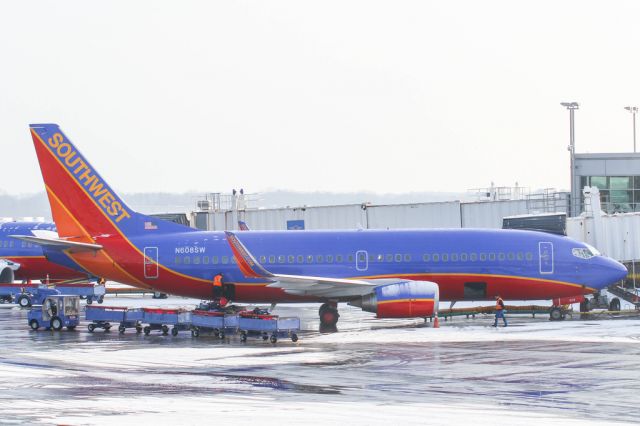 Boeing 737-700 (N608SW) - Parked at the gate, about to depart to Baltimore