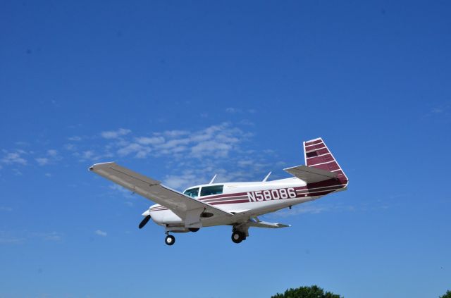 Mooney M-20 (N58086)