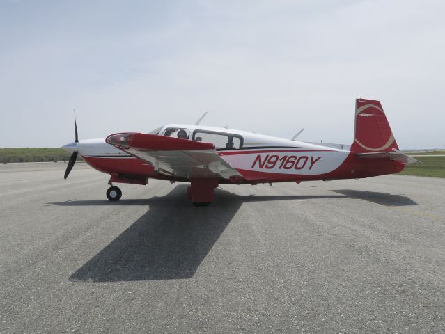 Mooney M-20 (N9160Y) - 17 MAY 2016.