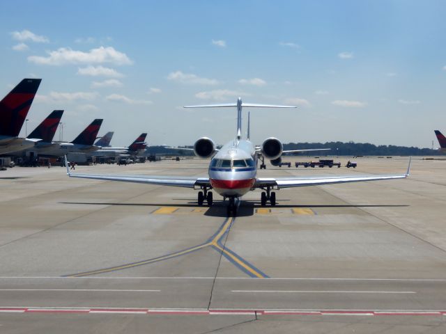 Canadair Regional Jet CRJ-700 (N534AE)