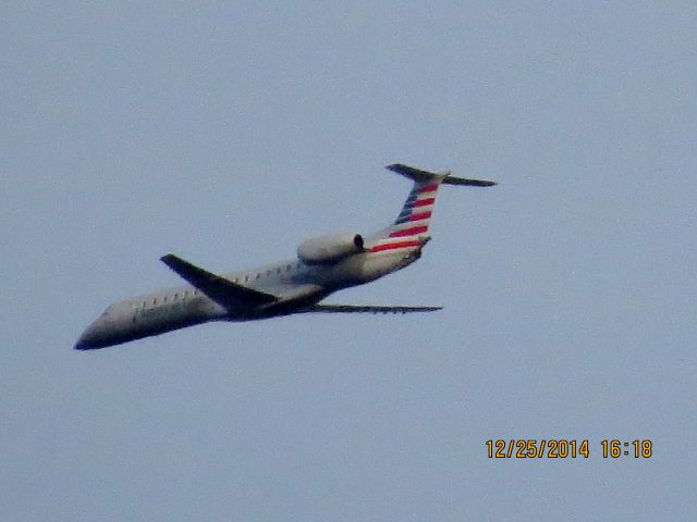 Embraer ERJ-145 (N629AE) - Envoy Air flight 3326 over Baxter Springs Kansas getting ready to land in Joplin Missouri from DFW at 5,200 feet.