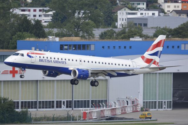 Embraer ERJ-190 (G-LCYK)