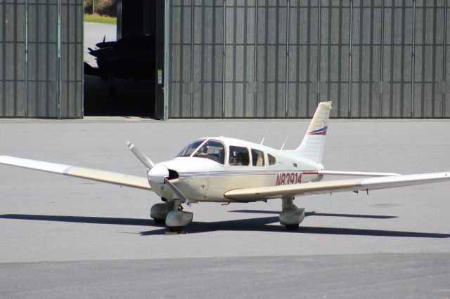 Piper Cherokee (N83914)