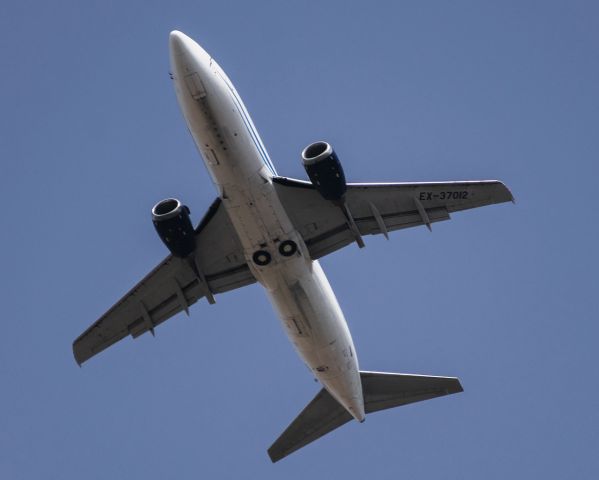 Boeing 737-700 (EX-37012)