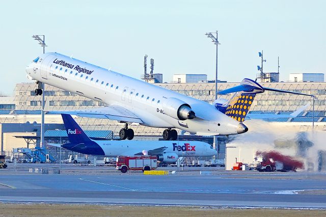 Canadair Regional Jet CRJ-900 (D-ACNJ)