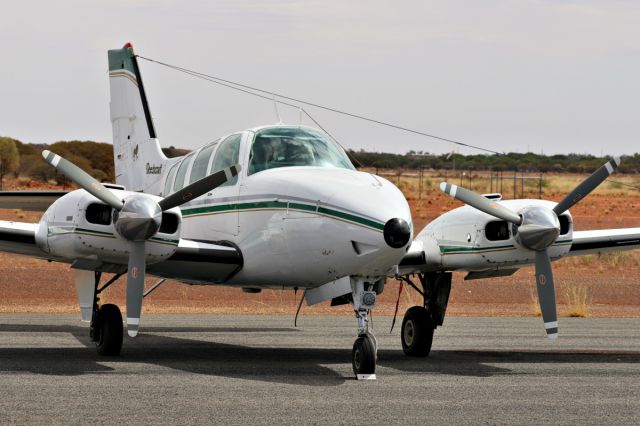 Beechcraft Baron (58) (VH-SLW)