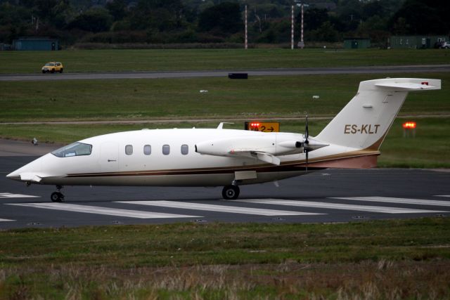 Piaggio P.180 Avanti (ES-KLT) - Lining up to depart rwy 25 on 3-Oct-18.