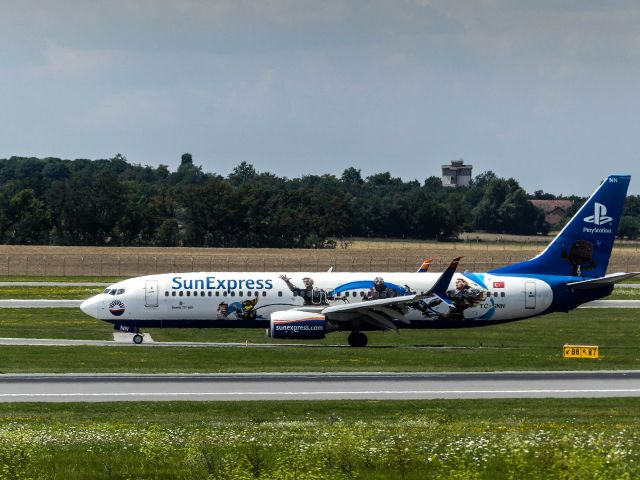 Boeing 737-800 (TC-SNN)