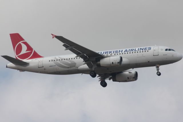 Airbus A320 (TC-JPT)