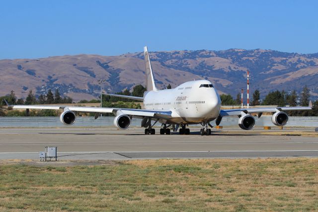 Boeing 747-400 (N263SG)