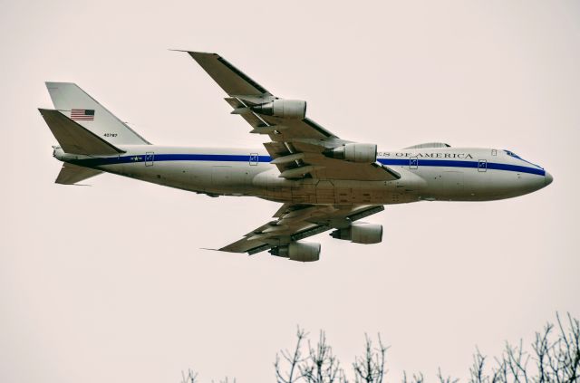 Boeing 747-200 (N40787) - E4B missed approach.