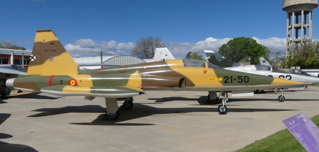 — — - Northrop F-5