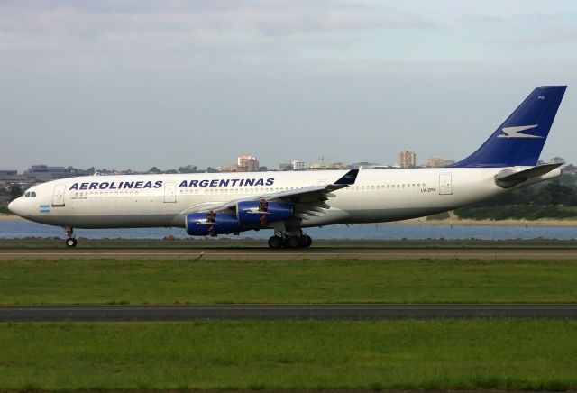 Airbus A340-200 (LV-ZPO)