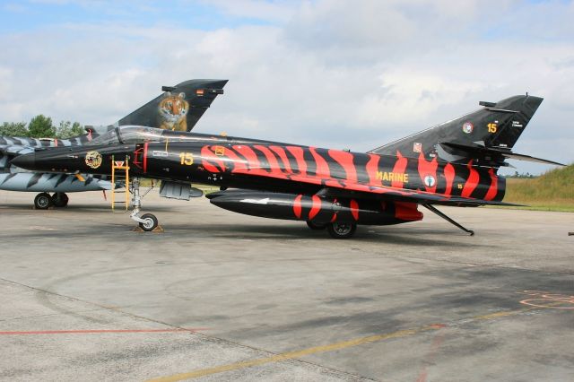 FNY15 — - French Navy Dassault Super Etendard M (SEM), Landivisiau Naval Air Base (LFRJ)