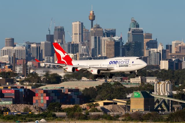 Boeing 747-400 (VH-OEF) - QF28/QFA28 fr. SCL Santiago, SYD/YSSY 23/12/2018