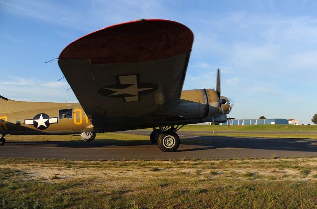 Boeing B-17 Flying Fortress (N93012)