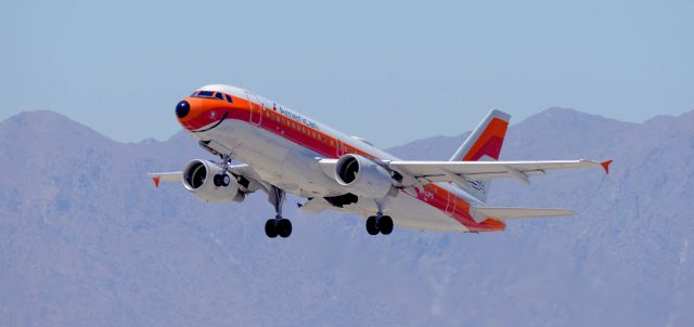 Airbus A319 (N742PS) - phoenix sky harbor international airport 20JUN20