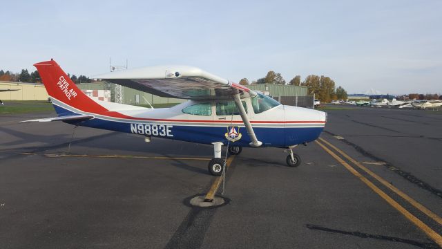 Cessna Skylane (N9883E)