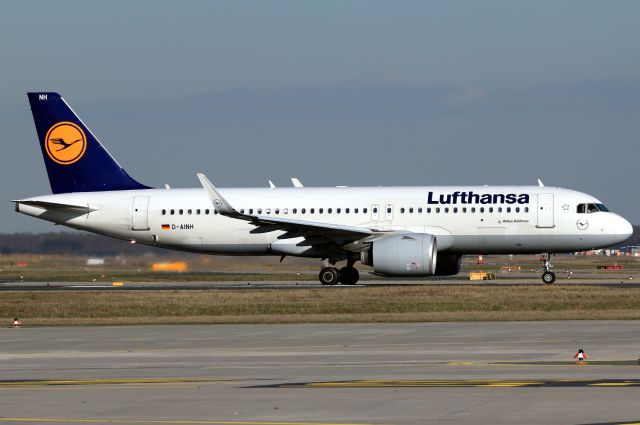 Airbus A320neo (D-AINH)