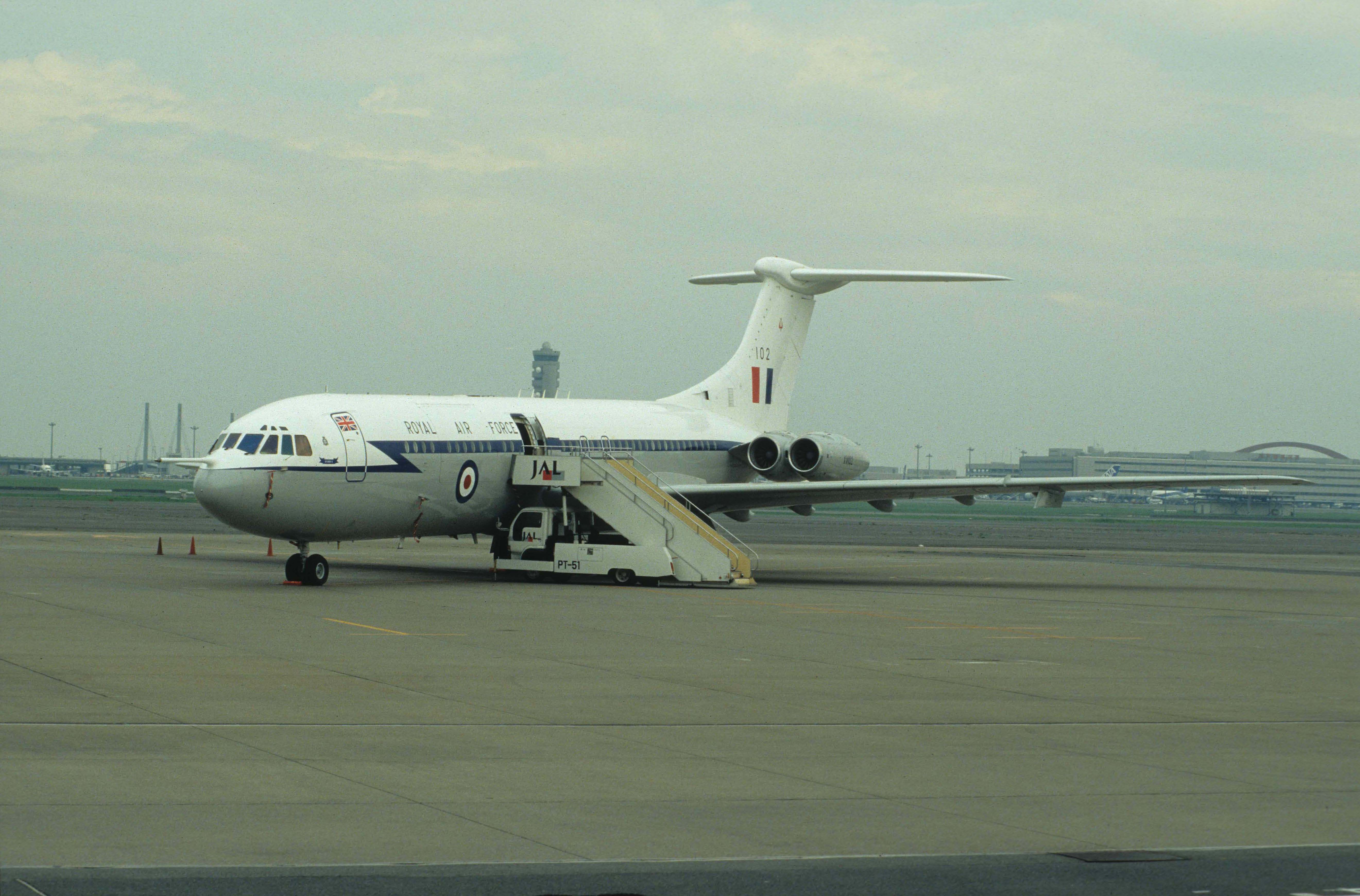 VICKERS VC-10 (XV102) - Parked at Tokyo-Haneda Intl Airport on 1996/09/02