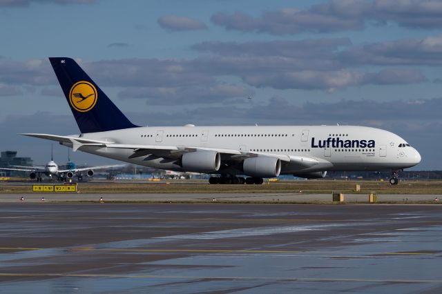 Airbus A380-800 (D-AIMK)