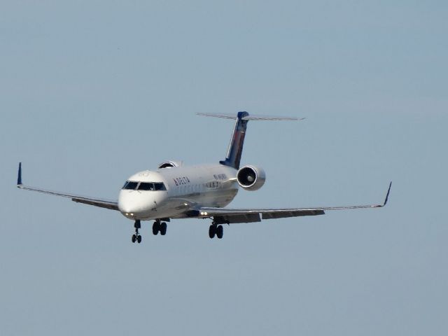 Canadair Regional Jet CRJ-200 (N924EV)