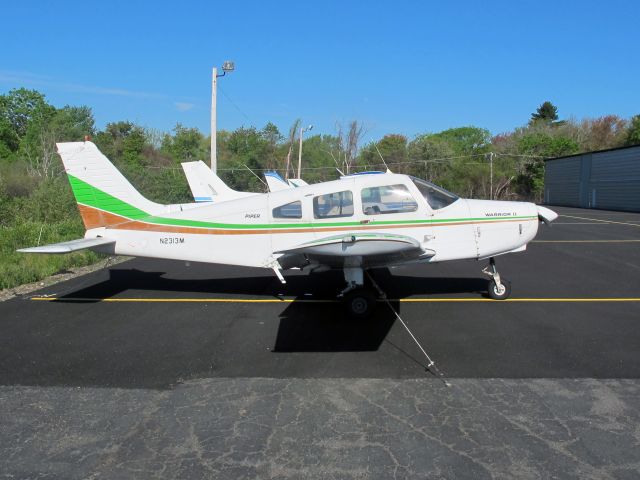 Piper Cherokee (N2313M)