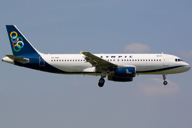 Airbus A320 (SX-AOQ)