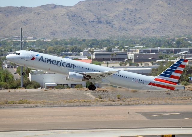 Airbus A321 (N184US)