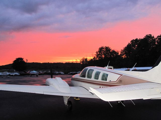 Beechcraft Baron (58) (N7237X)