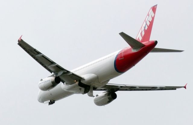 Airbus A320 (PR-MBD)