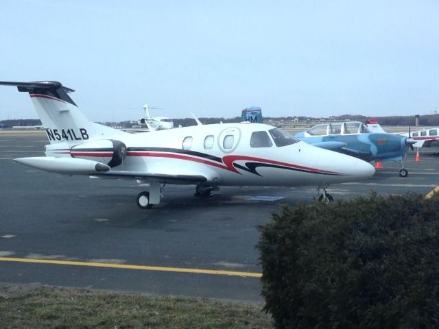 Eclipse 500 (N541LB) - Wisconsin Aviation terminal after a great brunch at the Jet Room restaurant!