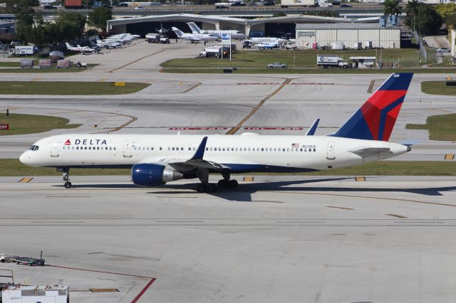 Boeing 757-200 (N538US)