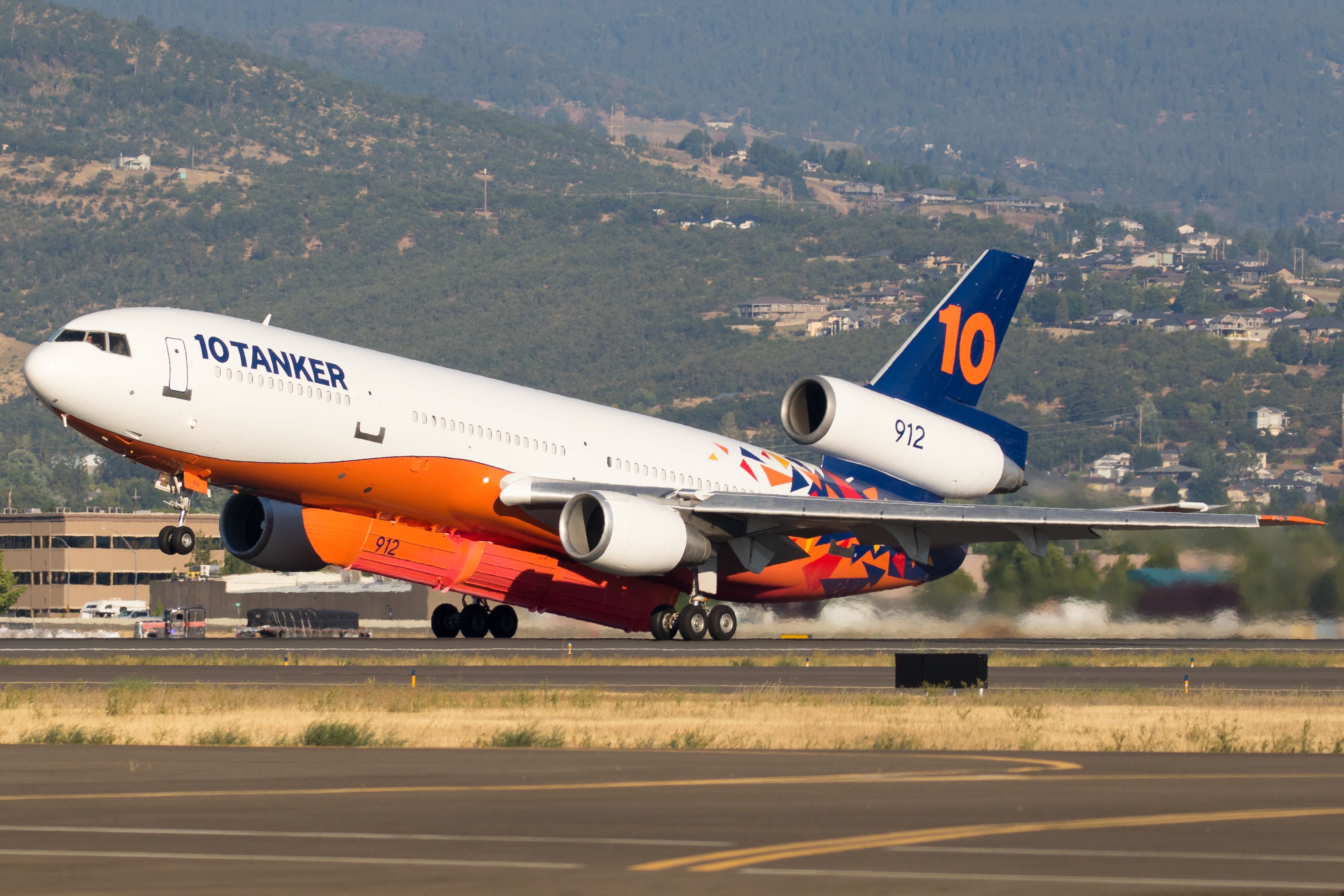 McDonnell Douglas DC-10 (N522AX)