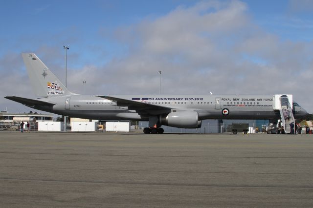 Boeing 757-200 (ANZ7571)