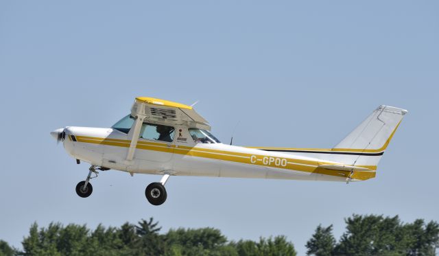 Cessna 152 (C-GPOO) - Airventure 2016