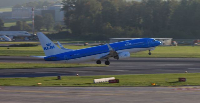 Boeing 737-800 (PH-BXC)