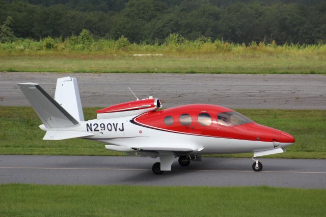 Cirrus Vision SF50 (N290VJ)