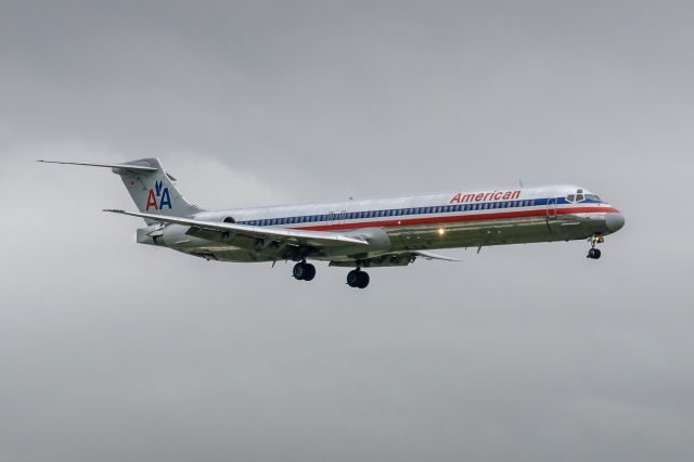 McDonnell Douglas MD-82 (N7541A)